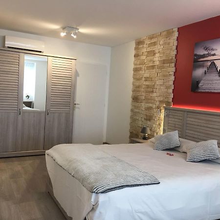 Hotel Terranostra Tarascon-sur-Ariège Exteriör bild