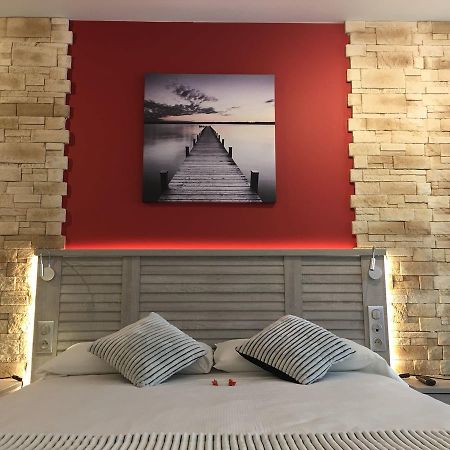 Hotel Terranostra Tarascon-sur-Ariège Exteriör bild