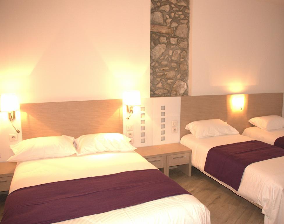 Hotel Terranostra Tarascon-sur-Ariège Rum bild