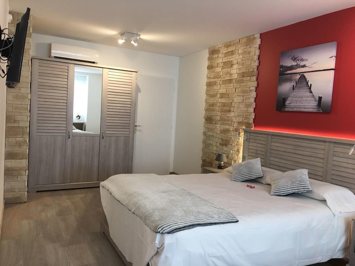 Hotel Terranostra Tarascon-sur-Ariège Exteriör bild