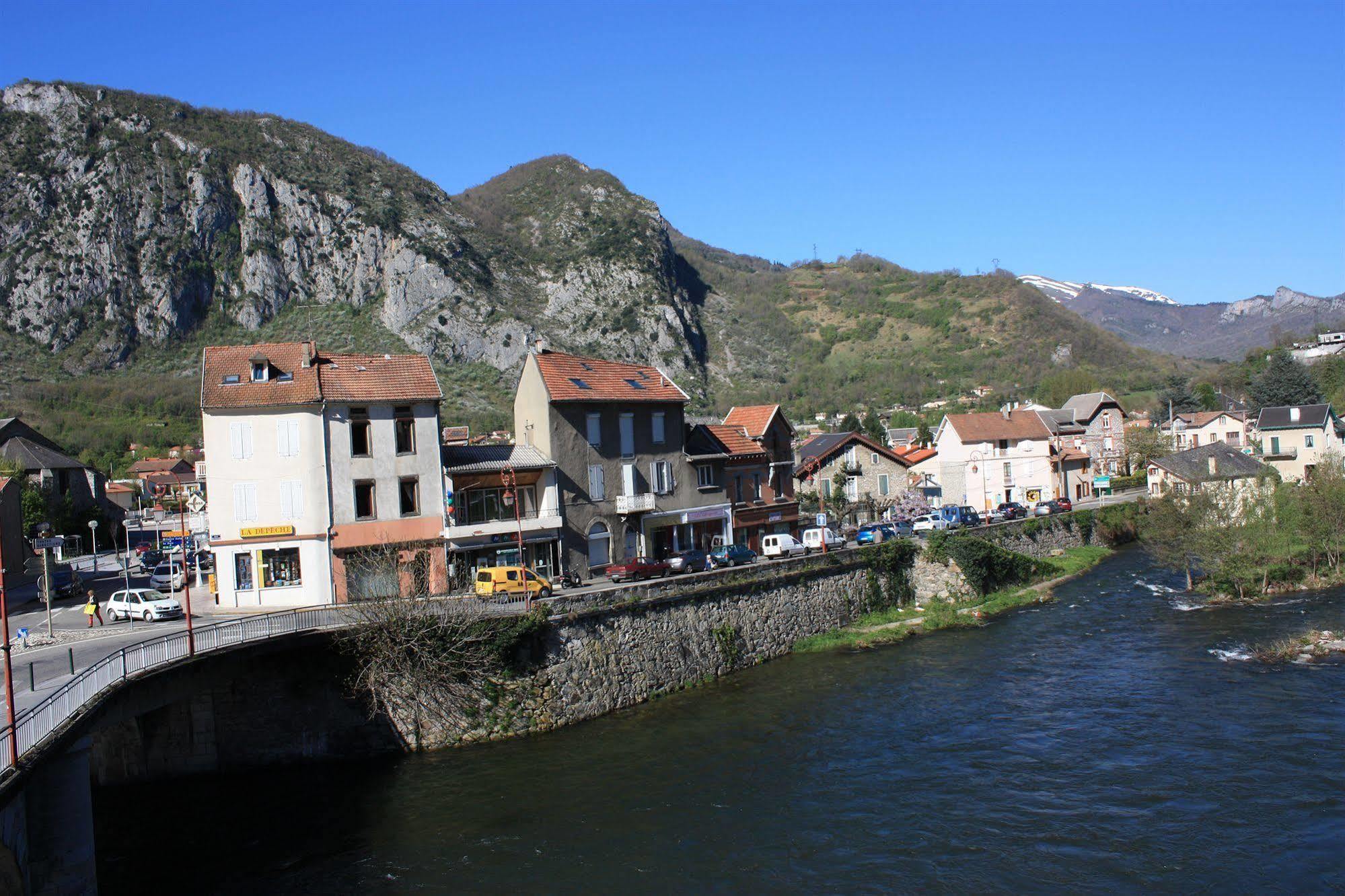 Hotel Terranostra Tarascon-sur-Ariège Exteriör bild